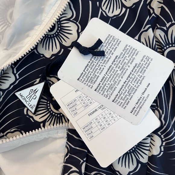 MONCLER Keragan floral-print jacket size M - Picture 3 of 5